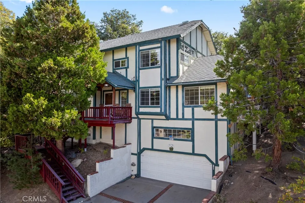 955 Teakwood Drive Lake Arrowhead, CA 92352