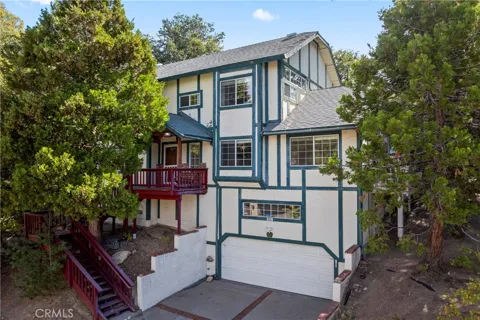 955 Teakwood Drive