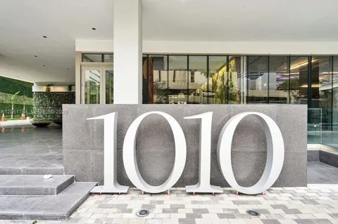 1010 Brickell Ave #1403