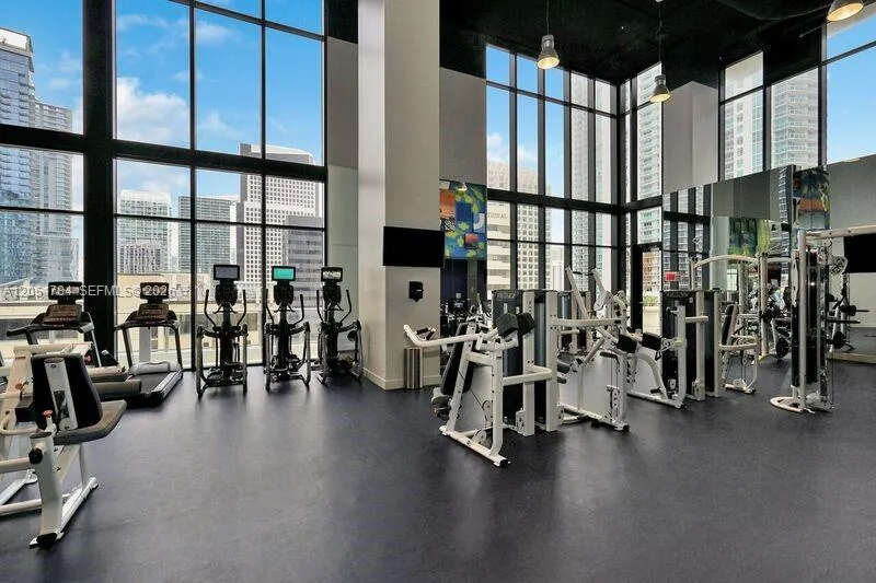 1010 Brickell Ave #1403 Miami, FL 33131