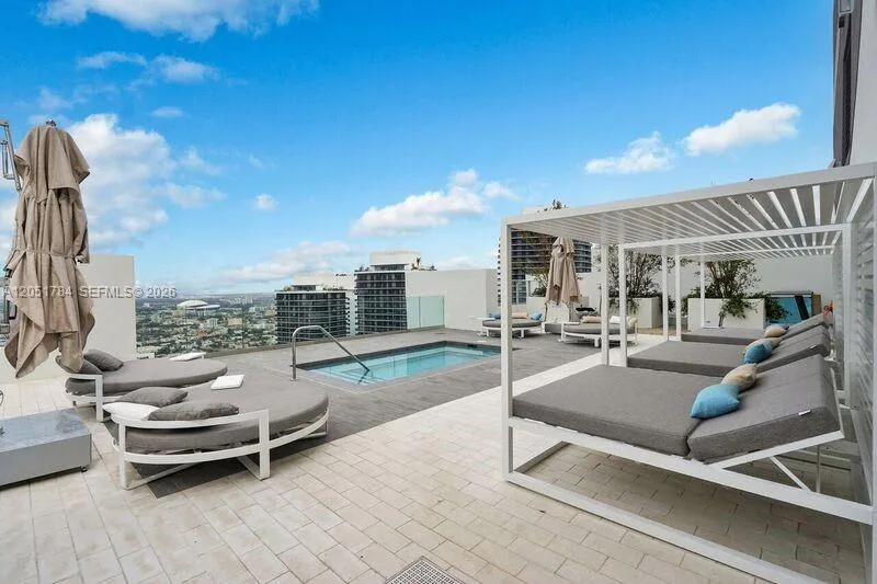 1010 Brickell Ave #1403 Miami, FL 33131
