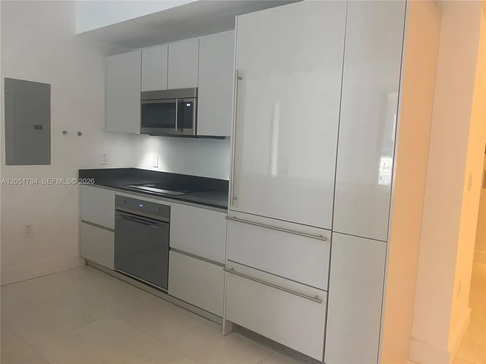 1010 Brickell Ave #1403 Miami, FL 33131