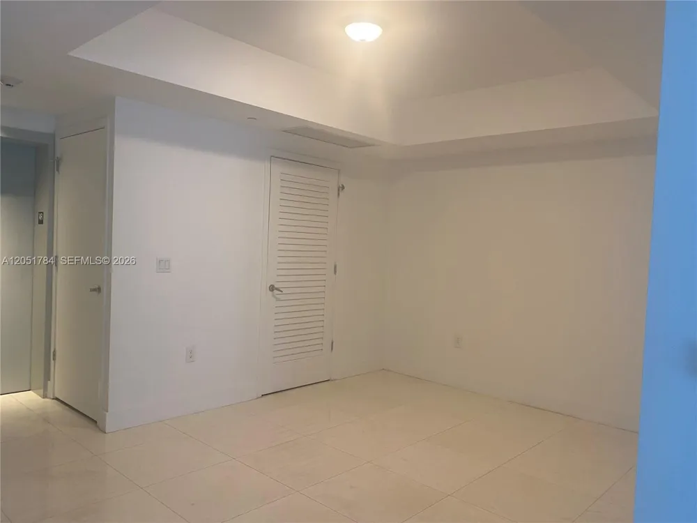 1010 Brickell Ave #1403 Miami, FL 33131
