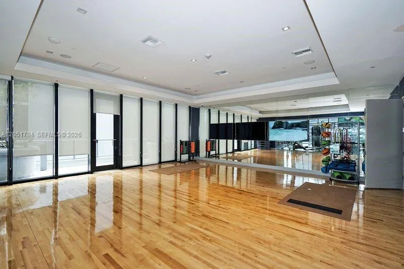 1010 Brickell Ave #1403 Miami, FL 33131