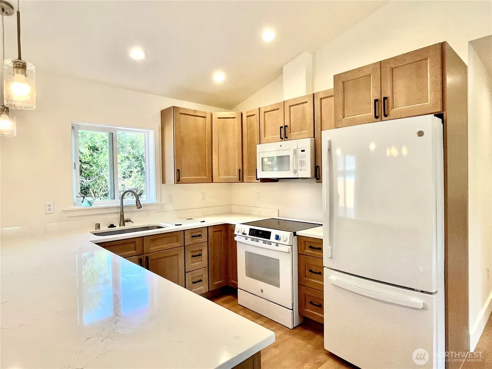 382 S Wynoochee Drive SW Ocean Shores, WA 98569