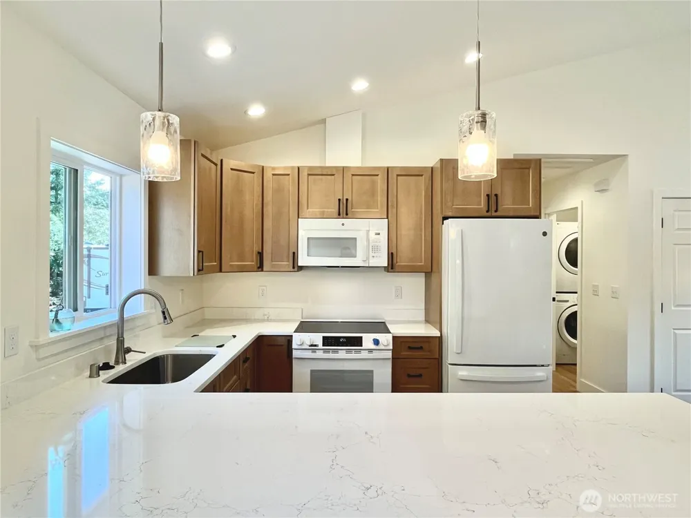382 S Wynoochee Drive SW Ocean Shores, WA 98569