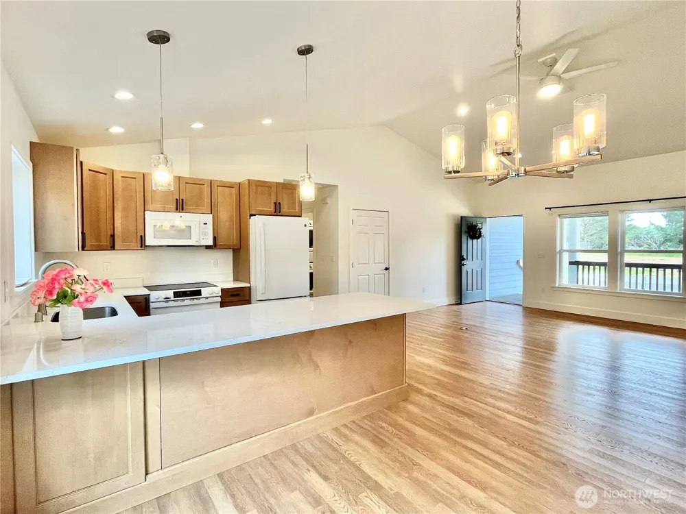 382 S Wynoochee Drive SW Ocean Shores, WA 98569