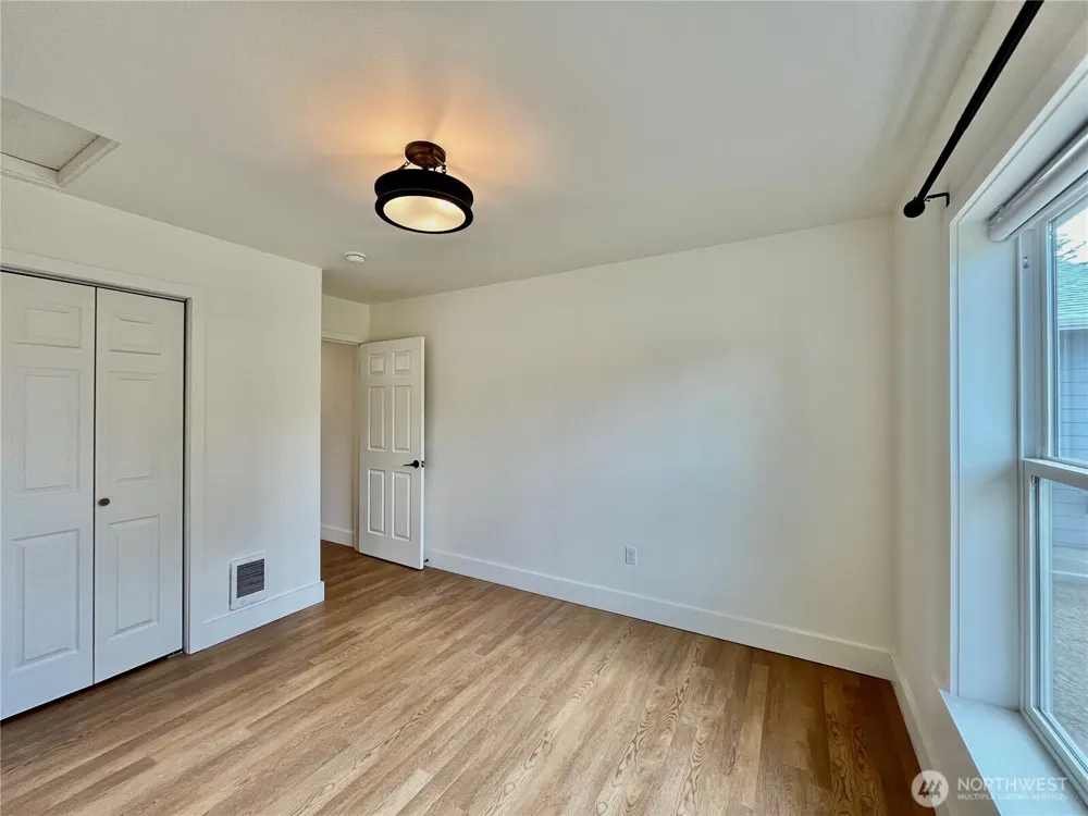 382 S Wynoochee Drive SW Ocean Shores, WA 98569