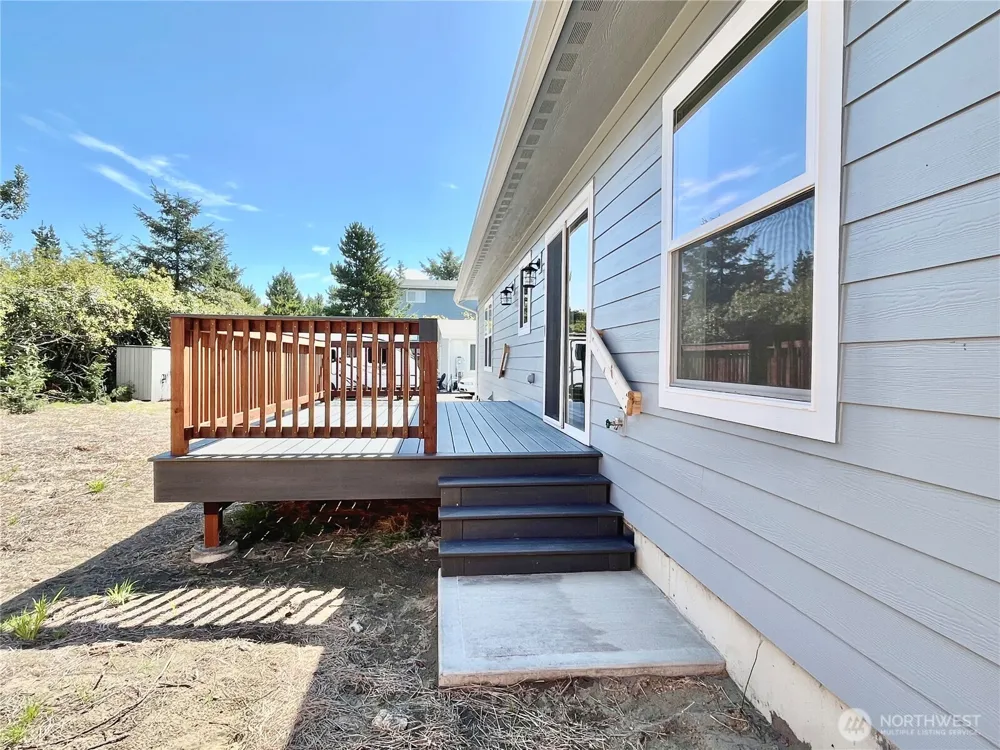 382 S Wynoochee Drive SW Ocean Shores, WA 98569