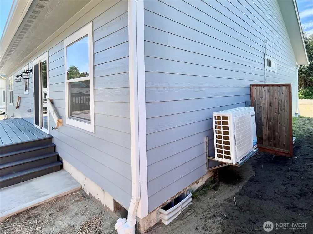 382 S Wynoochee Drive SW Ocean Shores, WA 98569