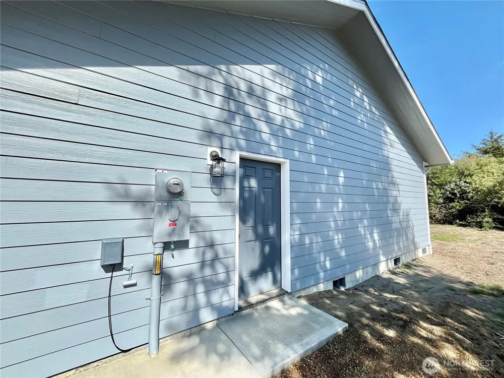 382 S Wynoochee Drive SW Ocean Shores, WA 98569