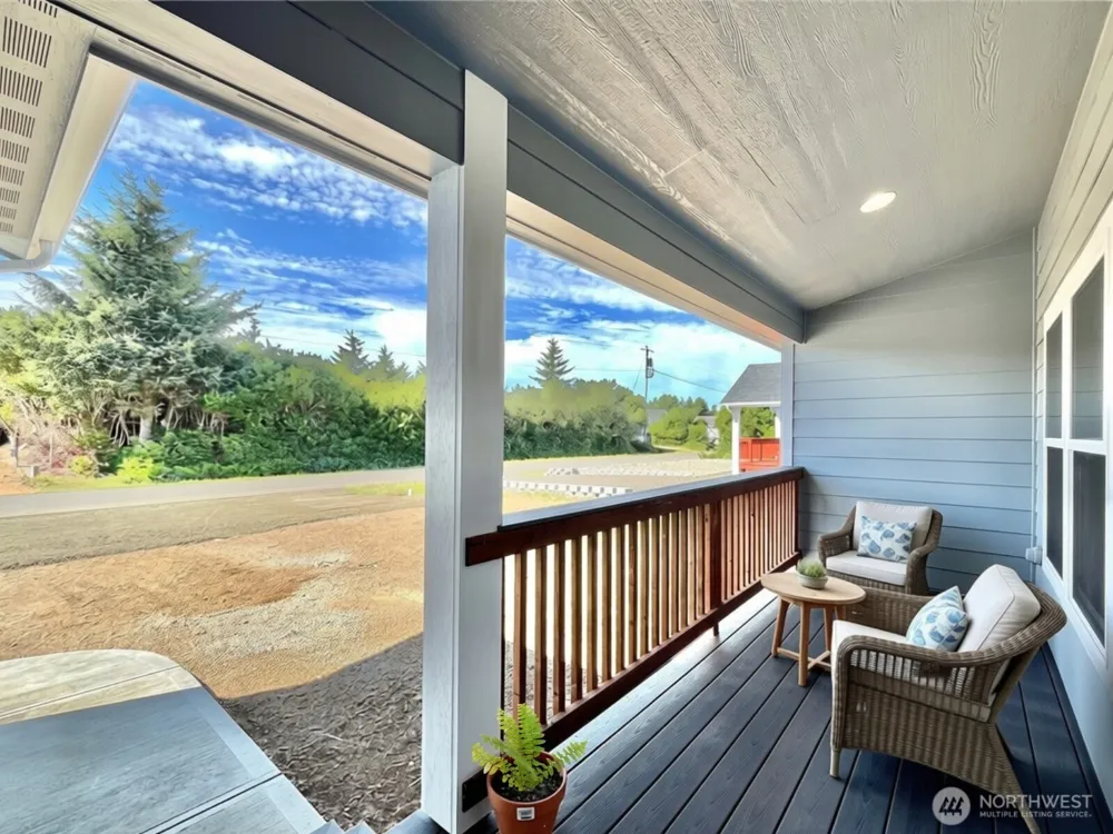 382 S Wynoochee Drive SW Ocean Shores, WA 98569
