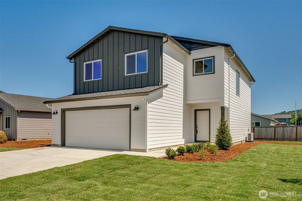 2002 Henderson Way Longview, WA 98632