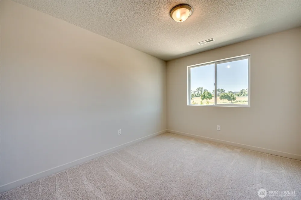 2002 Henderson Way Longview, WA 98632