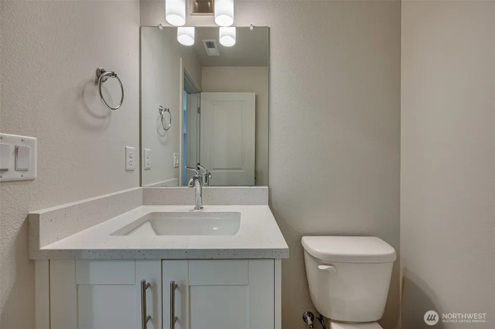 2002 Henderson Way Longview, WA 98632