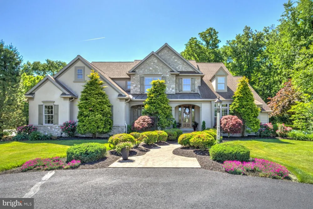 314 DEERFIELD DRIVE East Earl, PA 17519