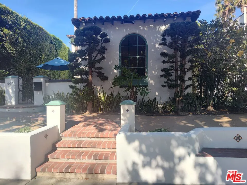7961 Norton Avenue West Hollywood, CA 90046