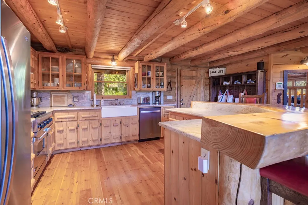 42668 Timberline Trail Big Bear Lake, CA 92315