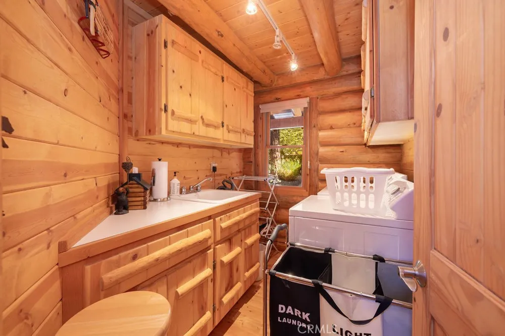 42668 Timberline Trail Big Bear Lake, CA 92315