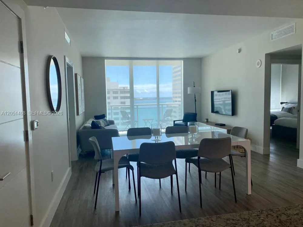 951 Brickell Ave #1706 Miami, FL 33131