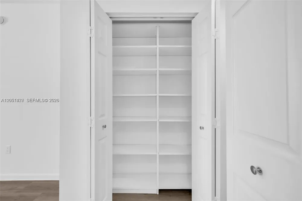 17150 Bay Rd #2814 Sunny Isles Beach, FL 33160