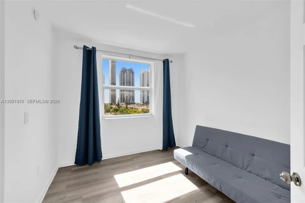 17150 Bay Rd #2814 Sunny Isles Beach, FL 33160