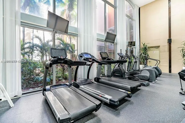 17150 Bay Rd #2814 Sunny Isles Beach, FL 33160