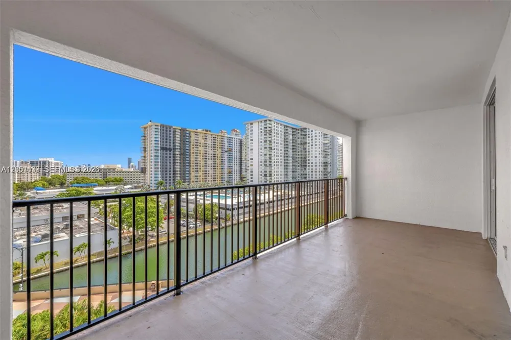 17150 Bay Rd #2814 Sunny Isles Beach, FL 33160