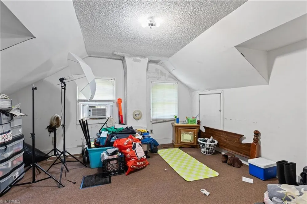112 Peace Street Oxford, NC 27565