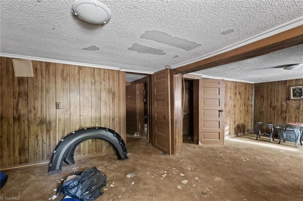 112 Peace Street Oxford, NC 27565