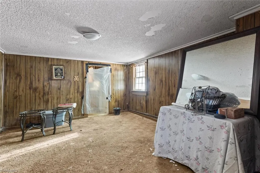 112 Peace Street Oxford, NC 27565