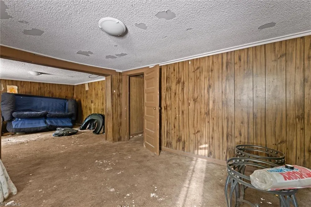 112 Peace Street Oxford, NC 27565