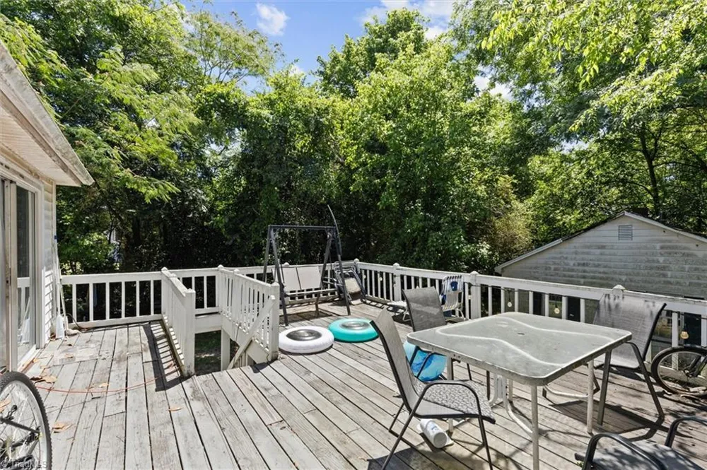 112 Peace Street Oxford, NC 27565