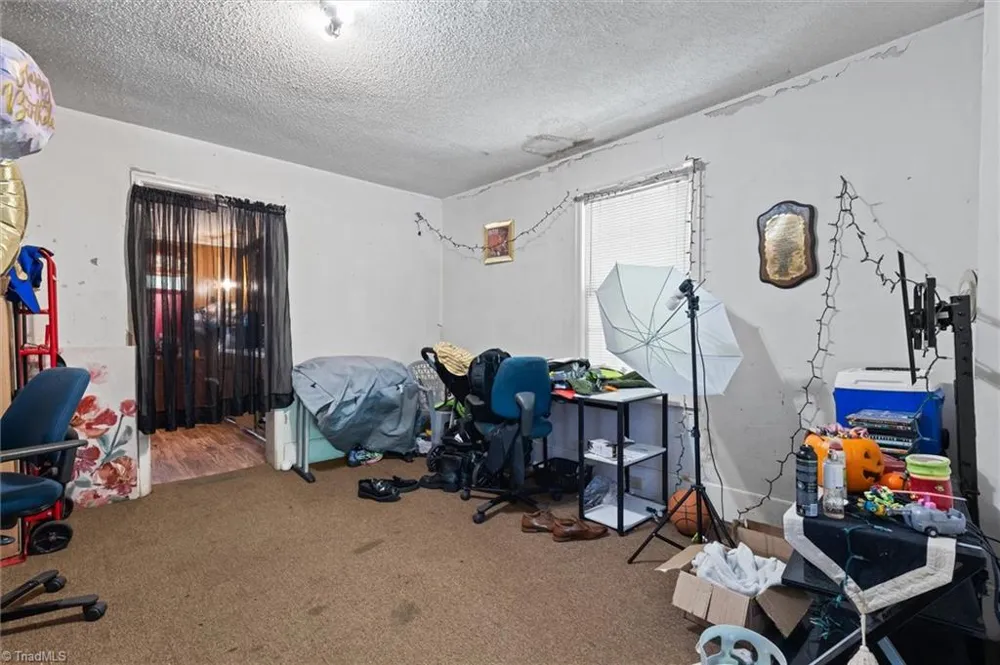 112 Peace Street Oxford, NC 27565