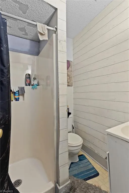 112 Peace Street Oxford, NC 27565