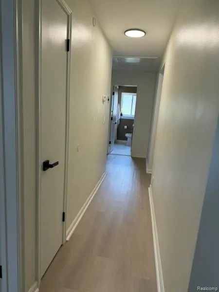 21741 Kenosha Street Oak Park City, MI 48237
