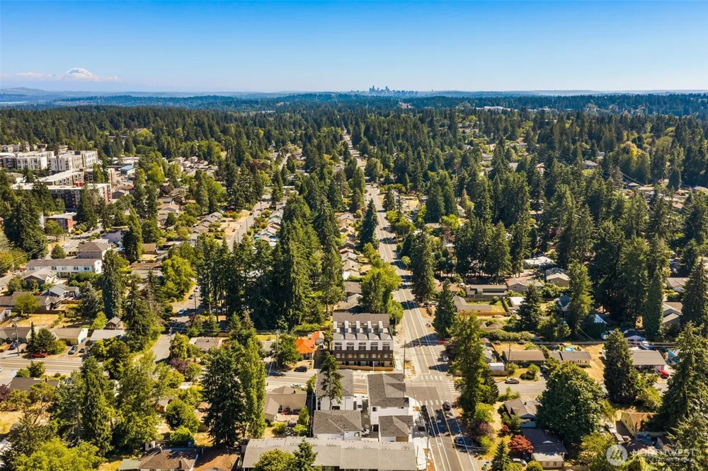 18002 B 10th Avenue NE Shoreline, WA 98155