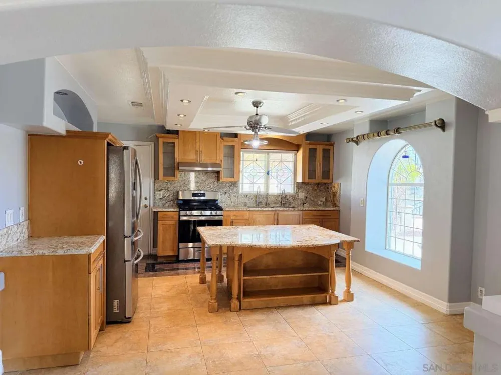 8962 Elvira Westminster, CA 92683
