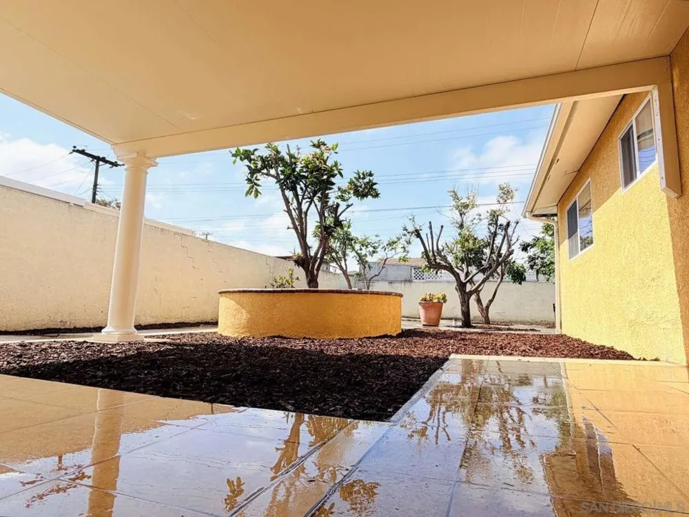 8962 Elvira Westminster, CA 92683