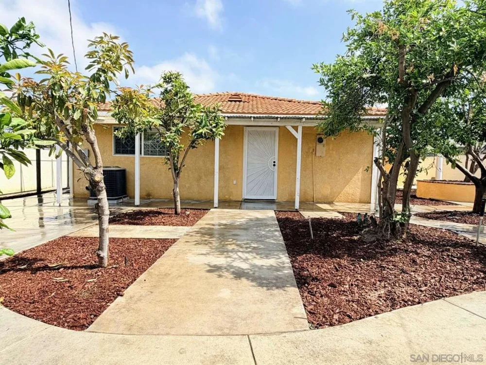 8962 Elvira Westminster, CA 92683