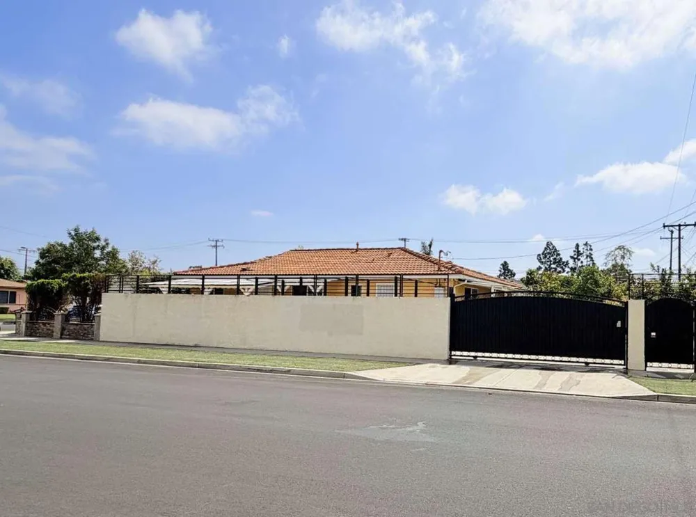 8962 Elvira Westminster, CA 92683