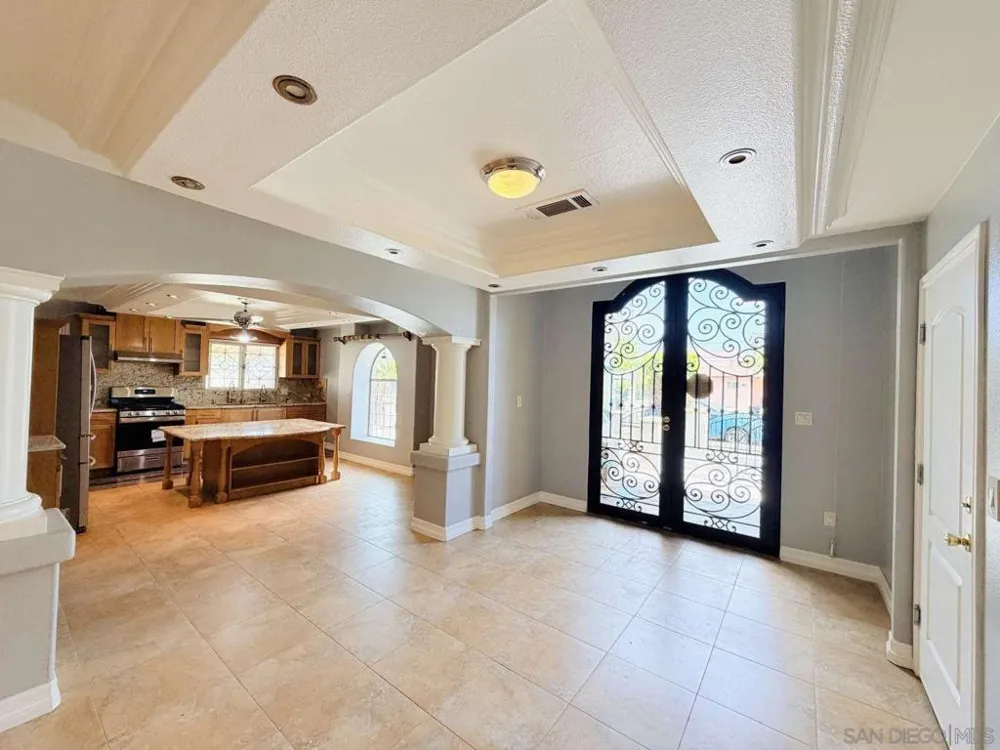 8962 Elvira Westminster, CA 92683