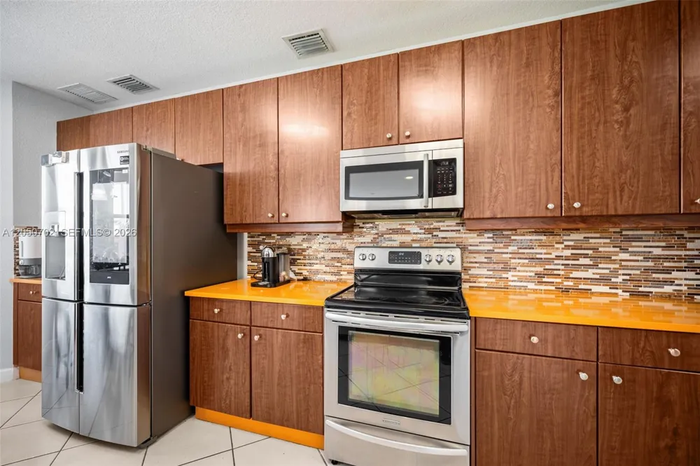 6504 SW 166th Ct Miami, FL 33193