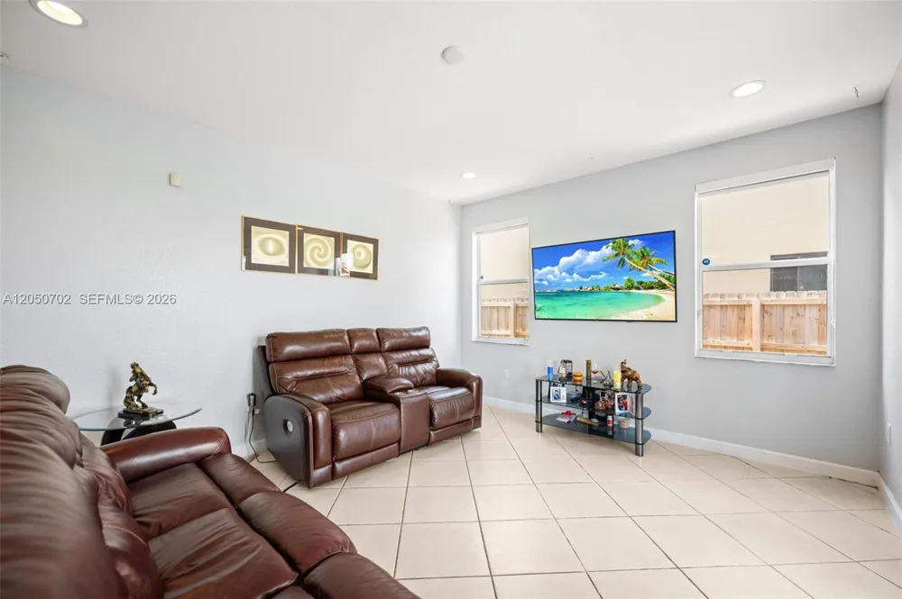 6504 SW 166th Ct Miami, FL 33193