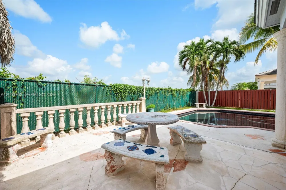 6504 SW 166th Ct Miami, FL 33193