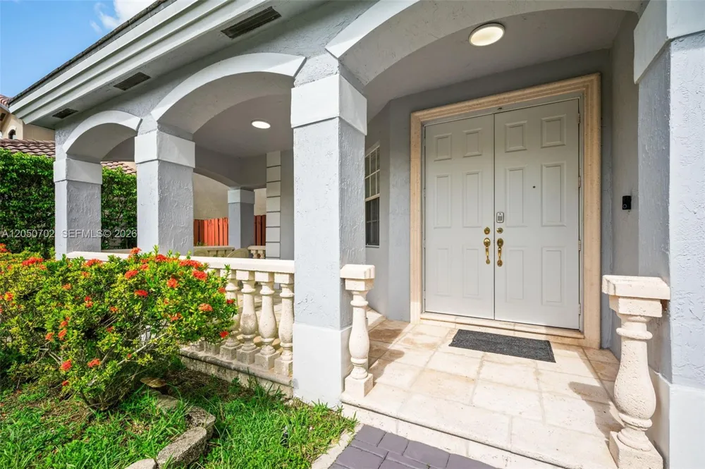 6504 SW 166th Ct Miami, FL 33193