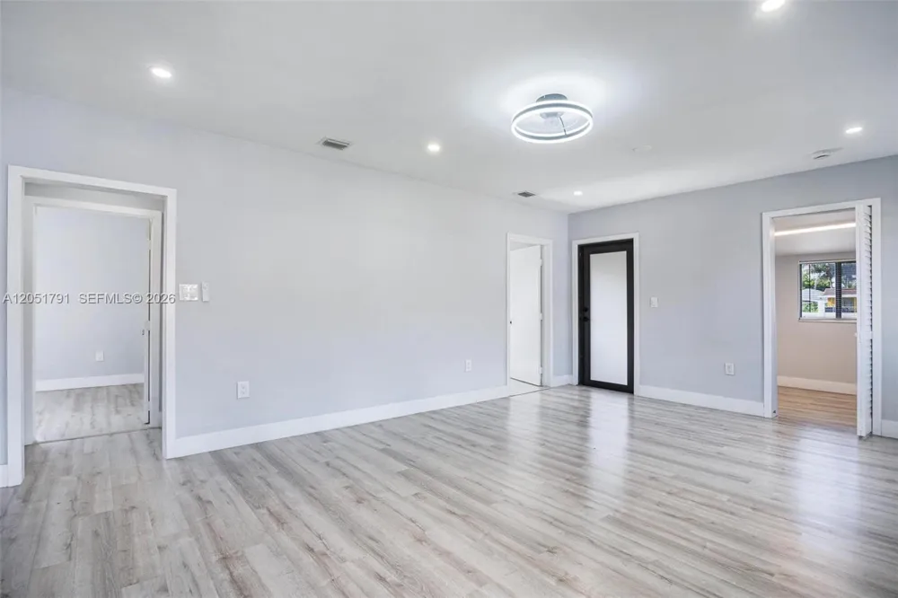 781 NW 108th St Miami, FL 33168