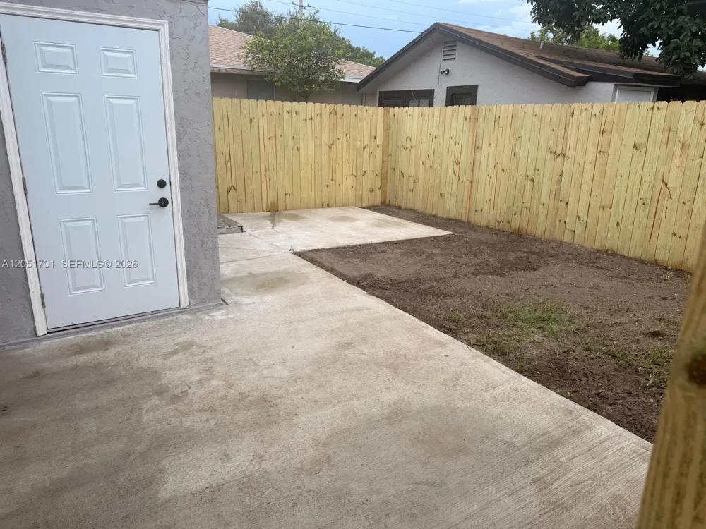781 NW 108th St Miami, FL 33168