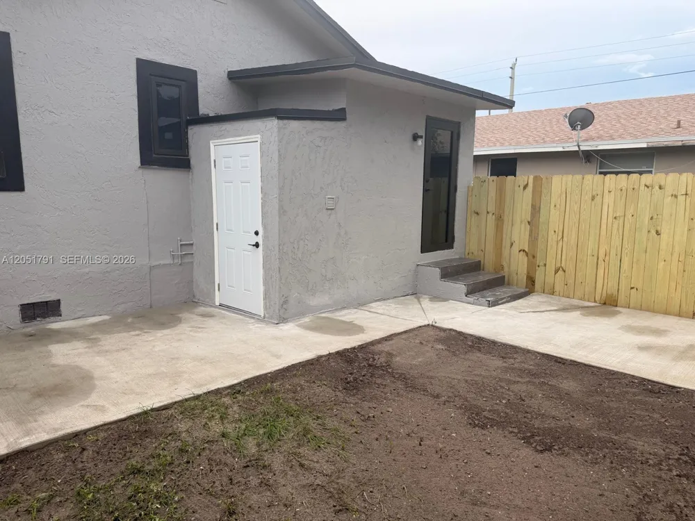 781 NW 108th St Miami, FL 33168