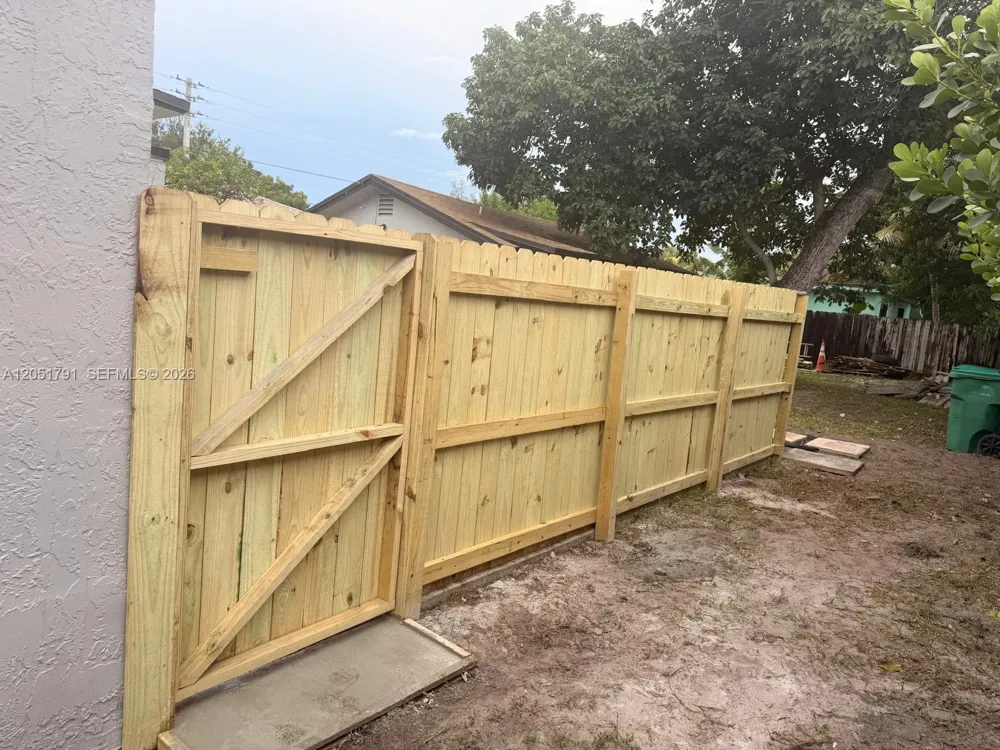 781 NW 108th St Miami, FL 33168